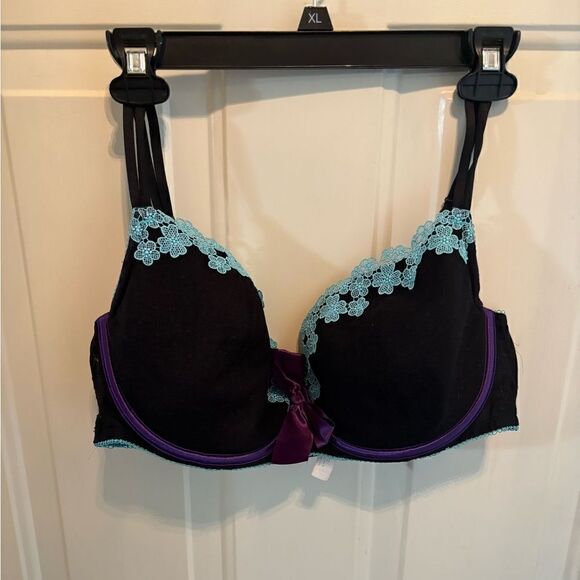 Cacique Black Bra with Blue and Purple Accents size 40DD - Picture 3 of 5